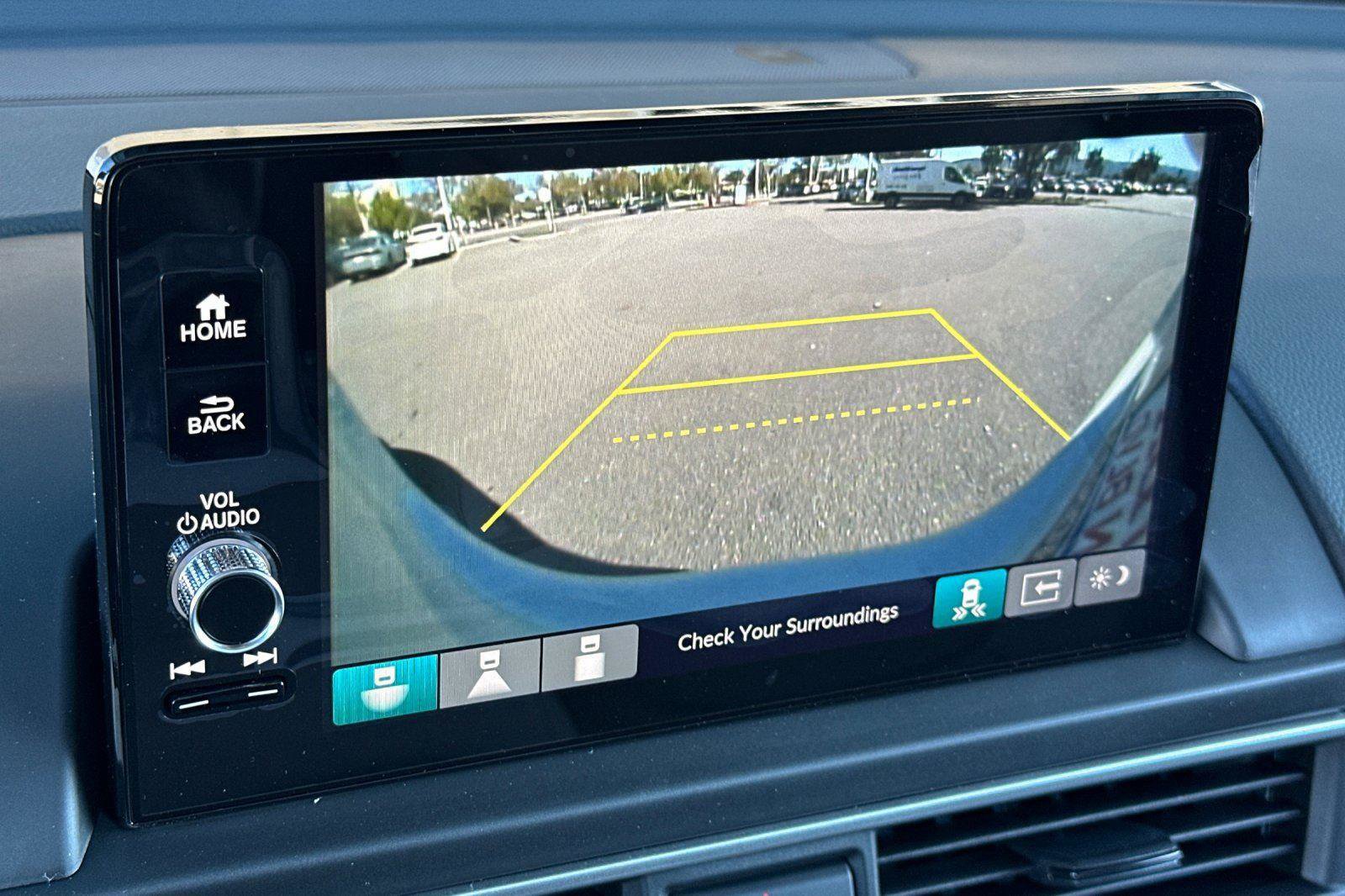 New 2025 Honda Pilot Touring image 24