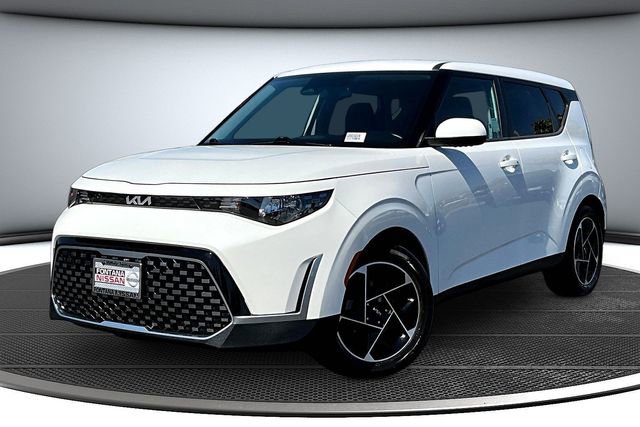 Used 2024 Kia Soul EX image 3