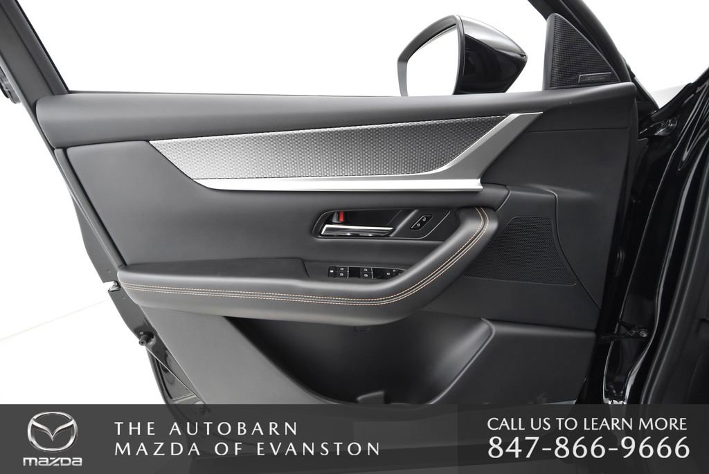 Certified 2025 MAZDA CX-70 Plug-In Hybrid w/ Premium Plus image 38