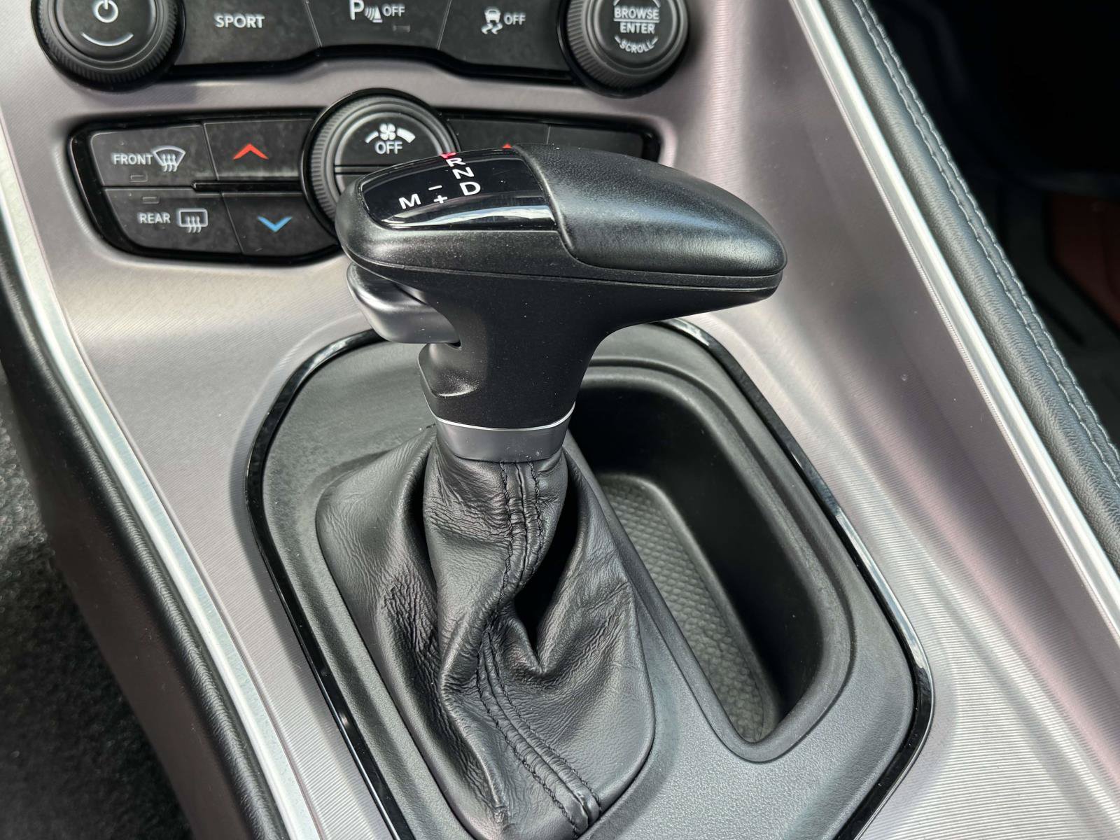 Used 2022 Dodge Challenger SXT w/ Driver Convenience Group AWD/4WD image 26