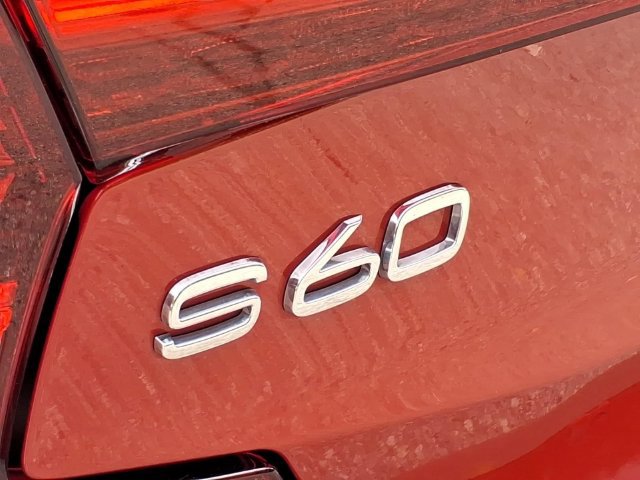 Used 2019 Volvo S60 T6 R-Design AWD/4WD image 13