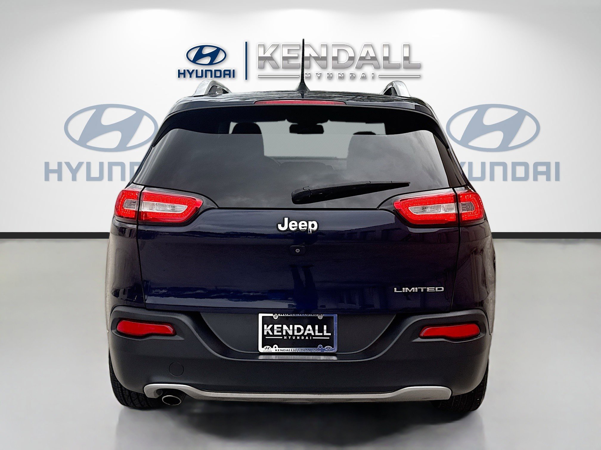 Used 2016 Jeep Cherokee Limited image 5