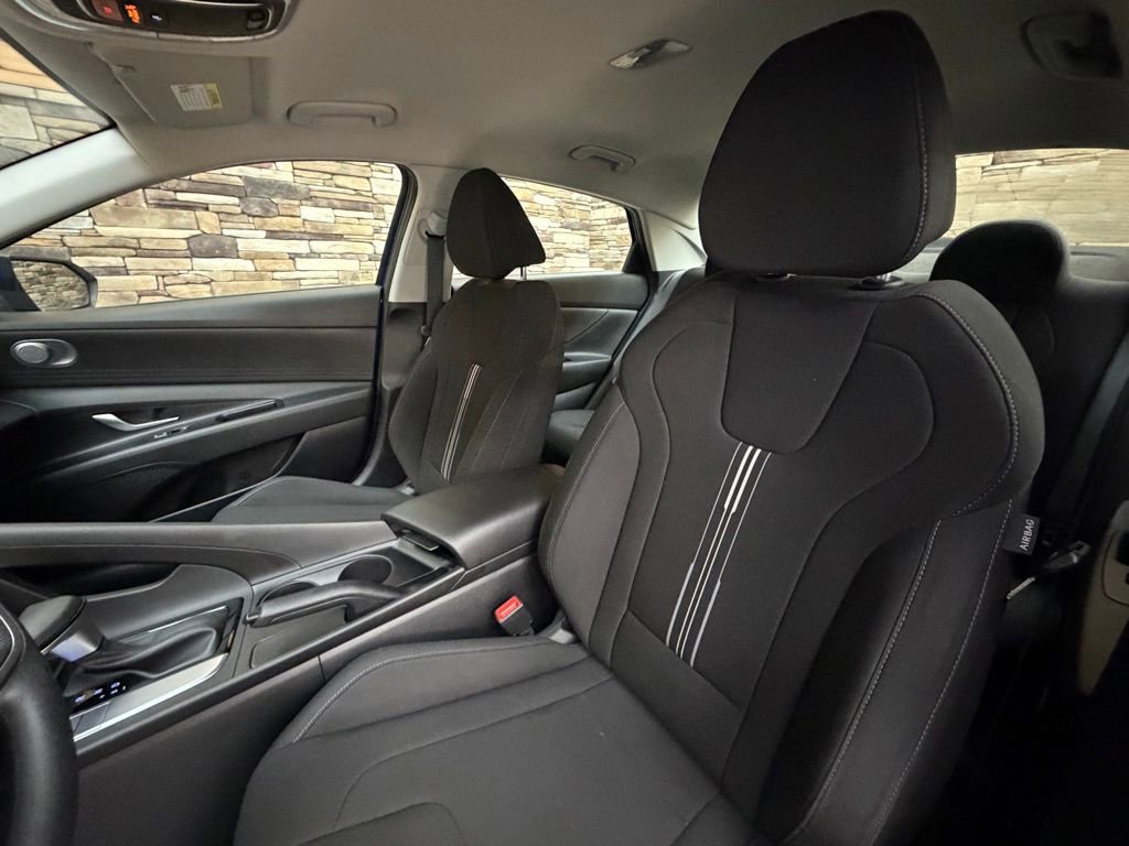 Certified 2023 Hyundai Elantra SEL image 12