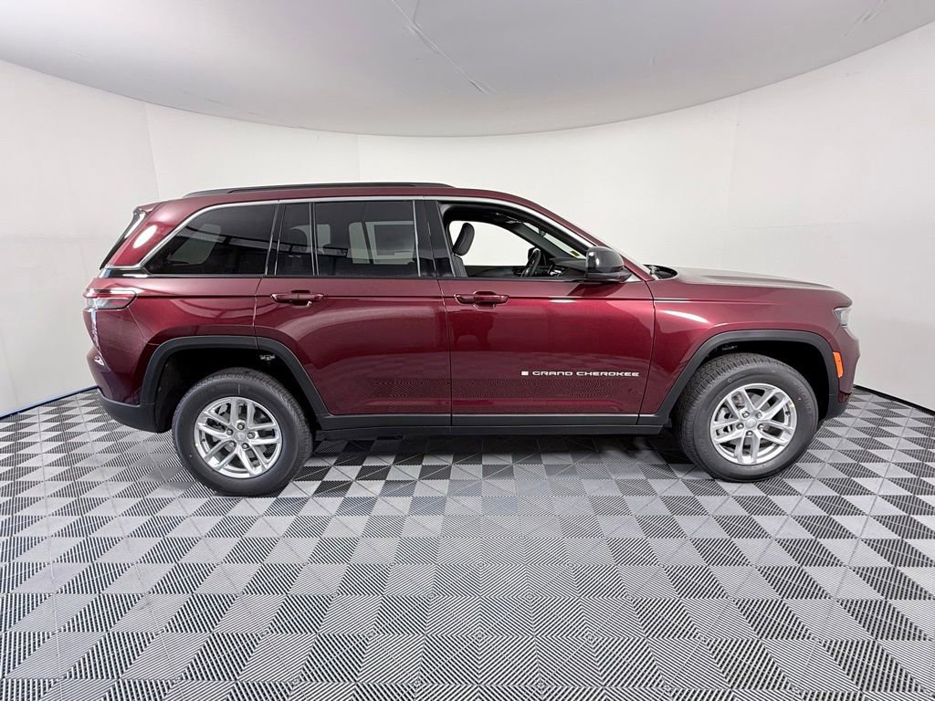 New 2025 Jeep Grand Cherokee Laredo X image 8
