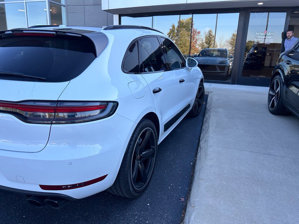Used 2020 Porsche Macan Turbo AWD/4WD image 6