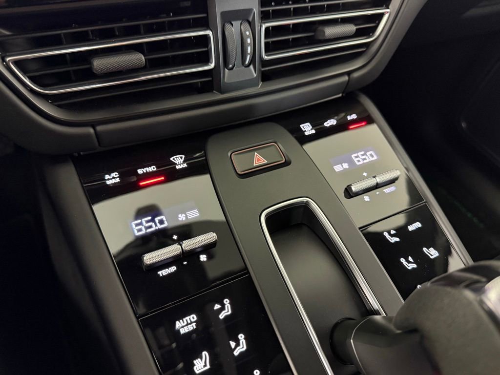 Used 2023 Porsche Macan GTS AWD/4WD image 24