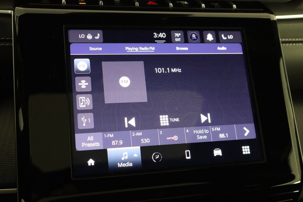 Used 2024 Jeep Grand Cherokee Altitude AWD/4WD image 30
