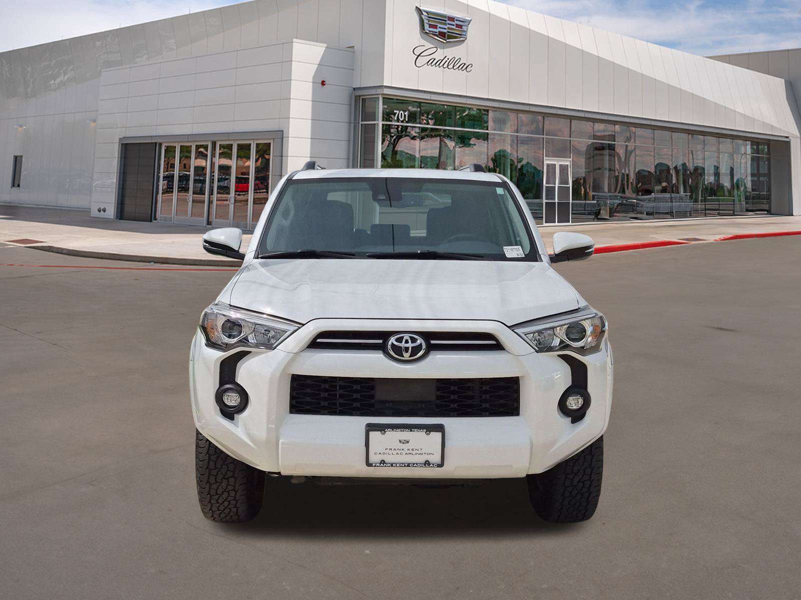 Used 2022 Toyota 4Runner SR5 Premium w/ Moonroof Package AWD/4WD image 2