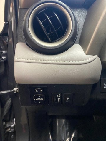 Used 2014 Toyota RAV4 XLE image 17