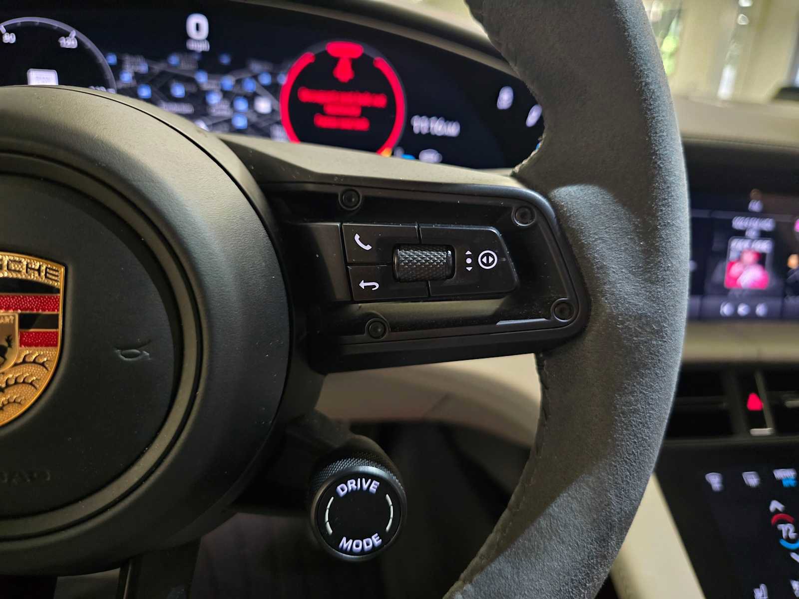 Used 2024 Porsche Taycan GTS image 36