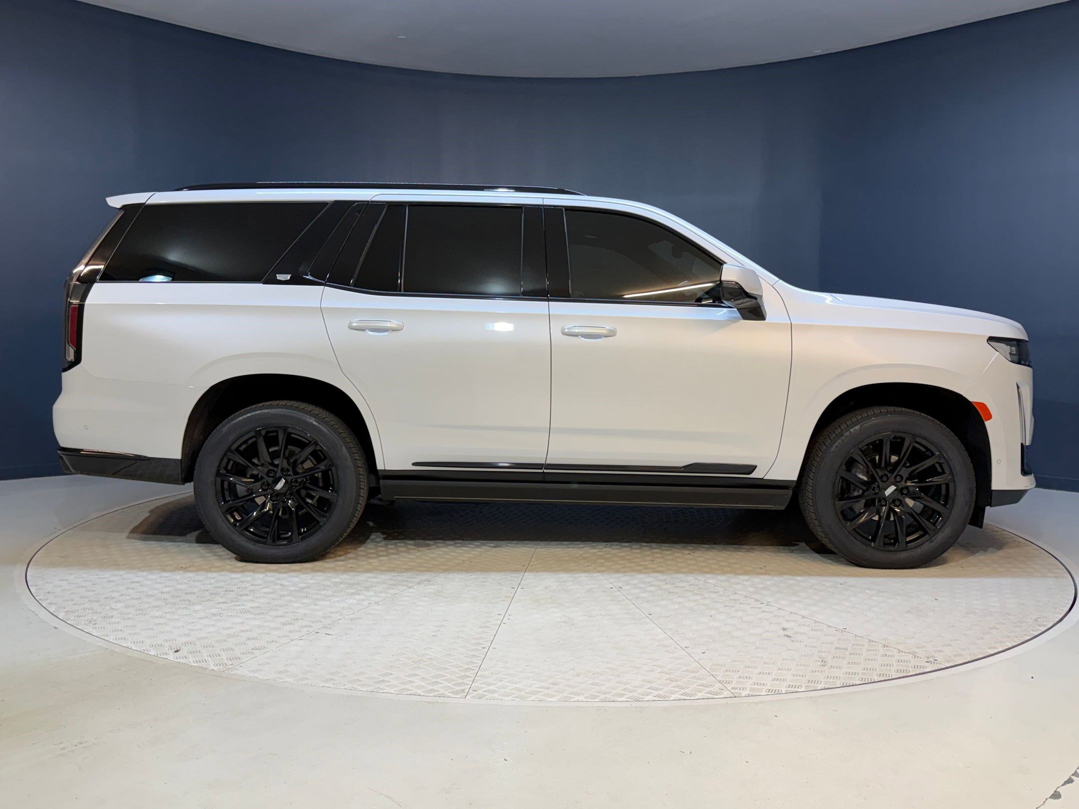 Certified 2024 Cadillac Escalade Sport Platinum w/ LPO, ONYX Package image 8