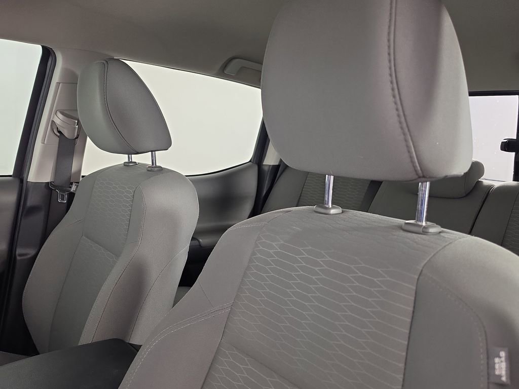 Used 2019 Toyota Tacoma SR5 RWD image 9