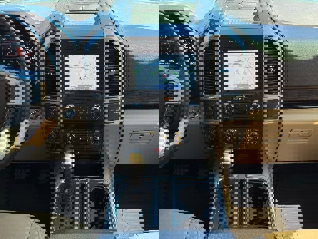 Used 2020 Ford F150 Lariat w/ Equipment Group 502A Luxury image 32