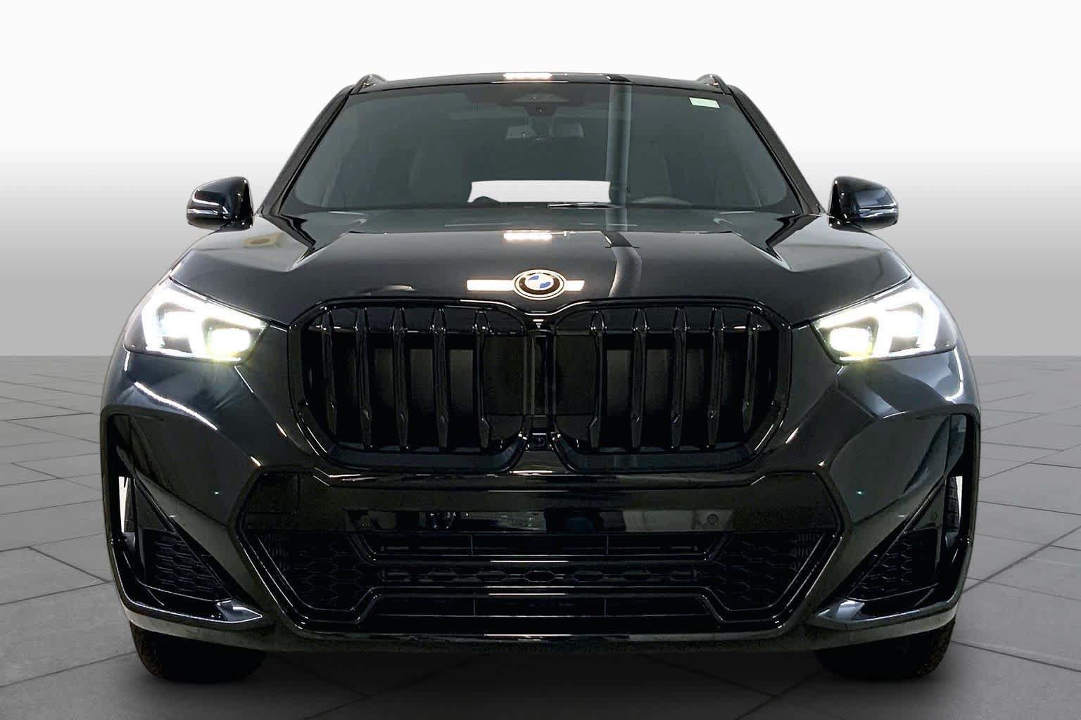 New 2026 BMW X1 xDrive28i w/ Technology Package AWD/4WD image 3