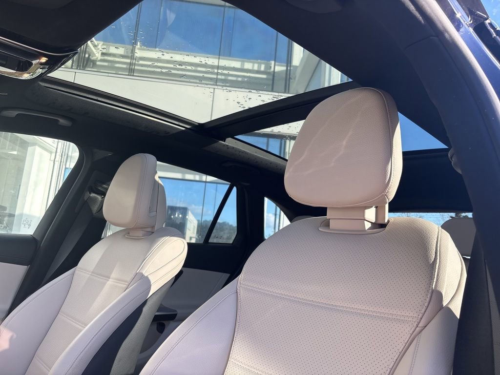 Used 2024 Mercedes-Benz GLC 300 image 46