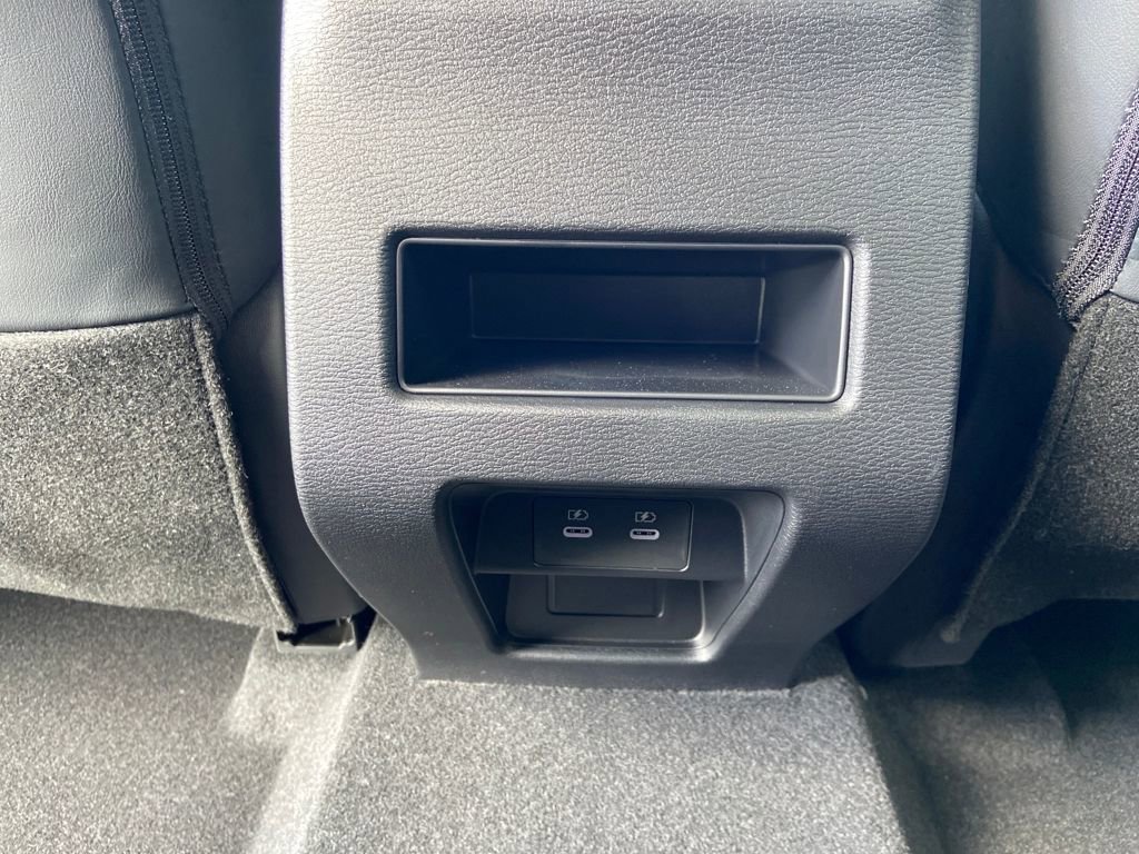 New 2025 Mitsubishi Outlander AWD image 18