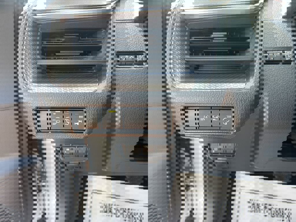 Used 2024 Toyota Prius XLE image 6