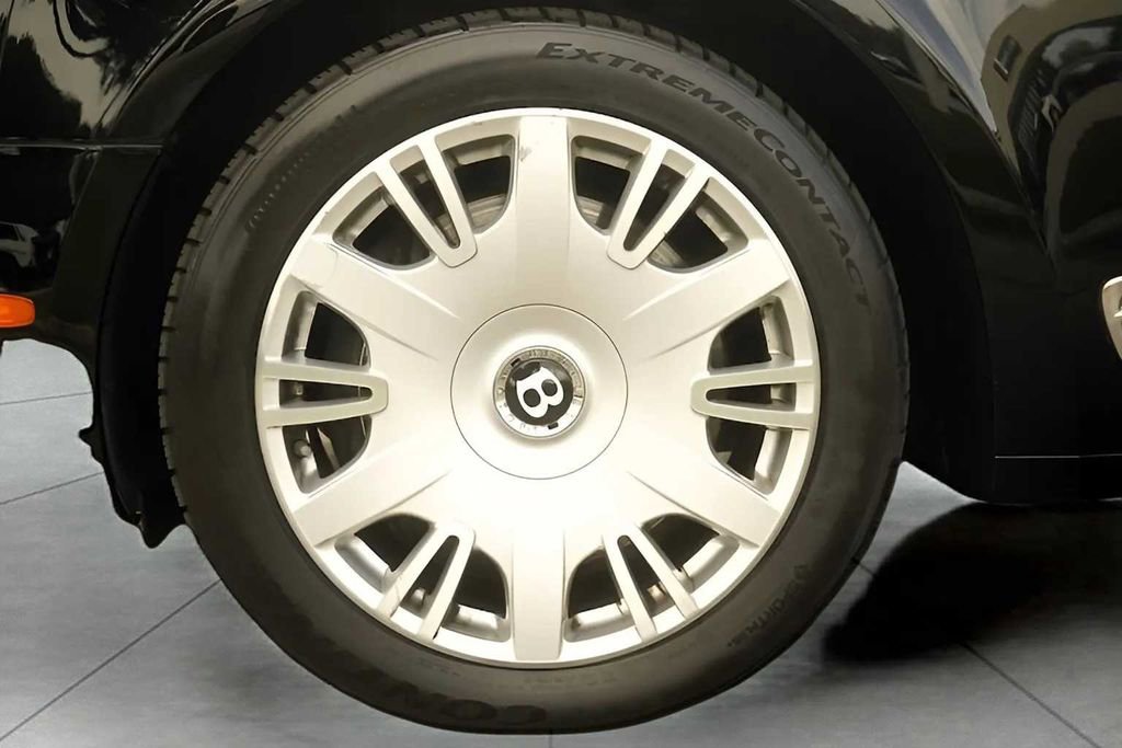 Used 2017 Bentley Mulsanne image 19