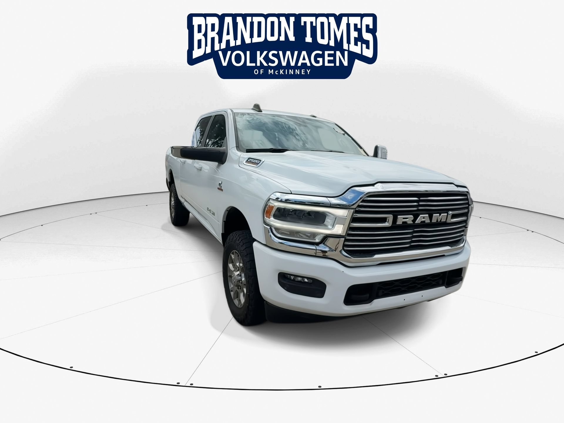 Used 2024 RAM 2500 Laramie AWD/4WD image 2