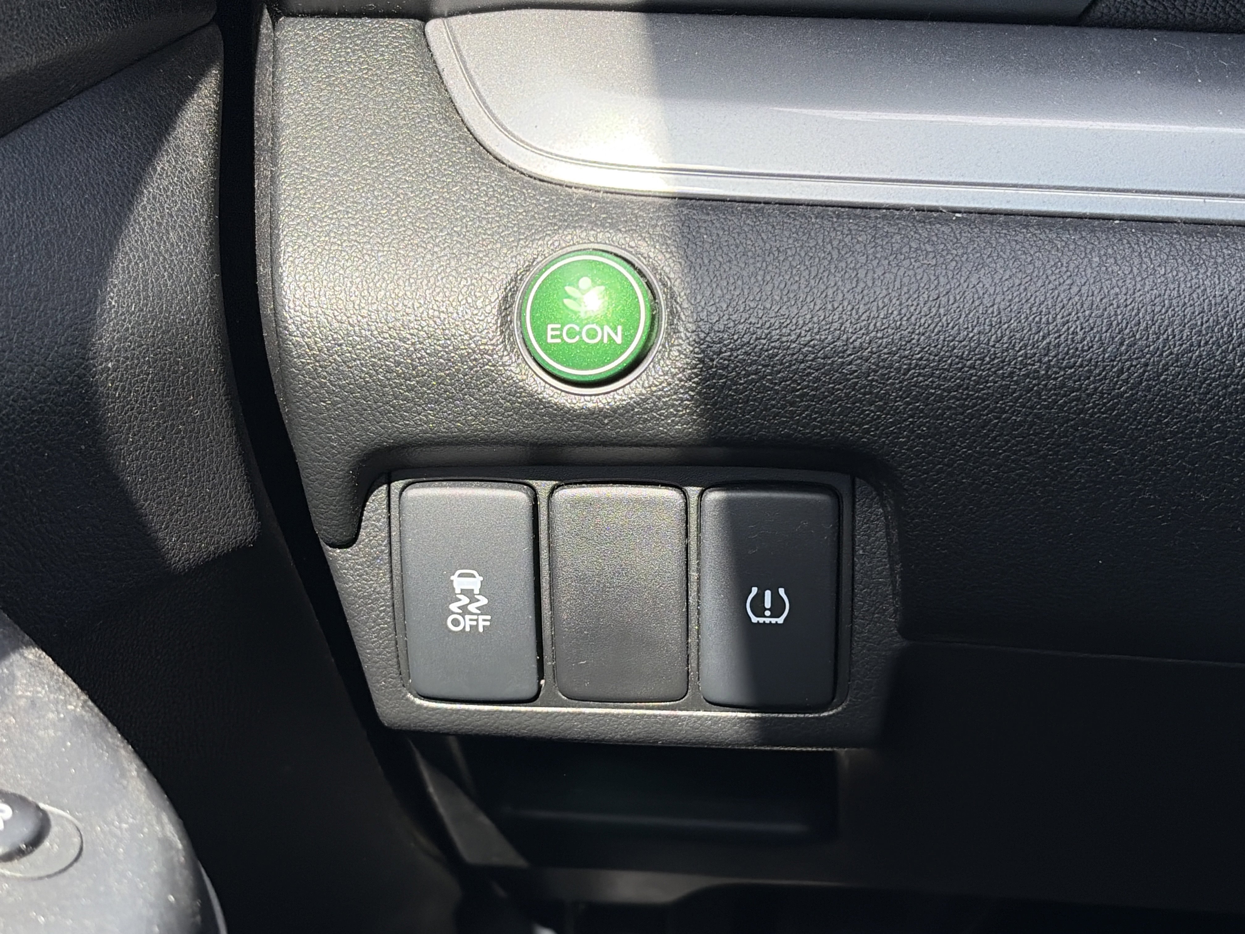 Used 2015 Honda CR-V LX image 28