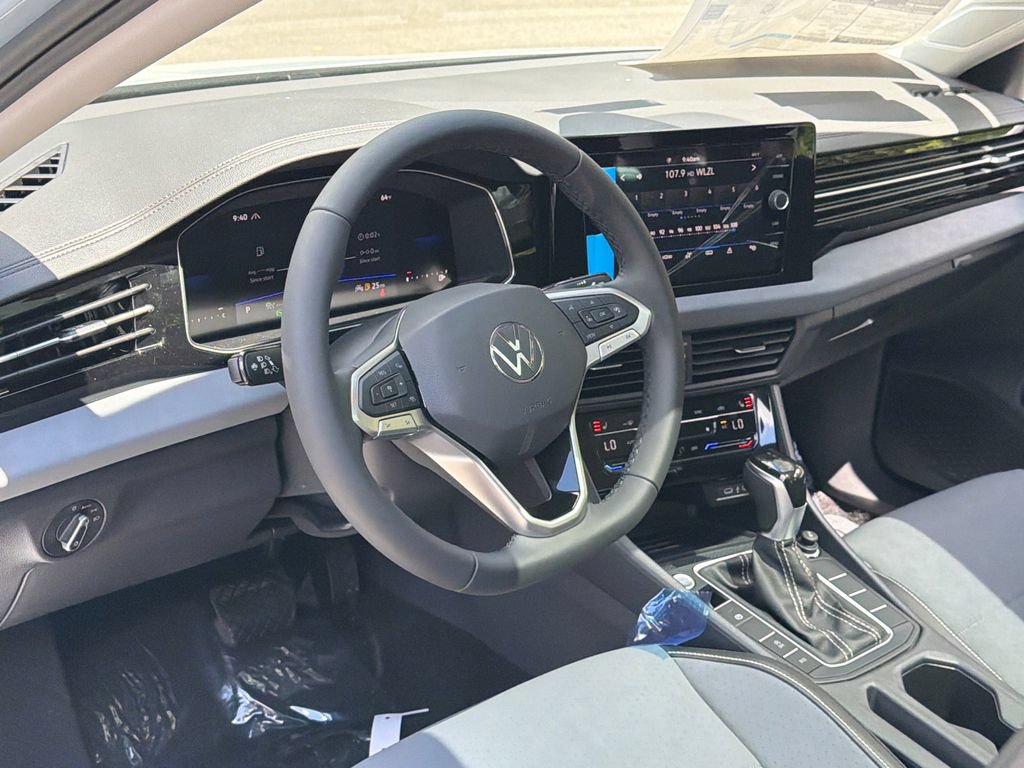 New 2026 Volkswagen Jetta SE FWD image 17