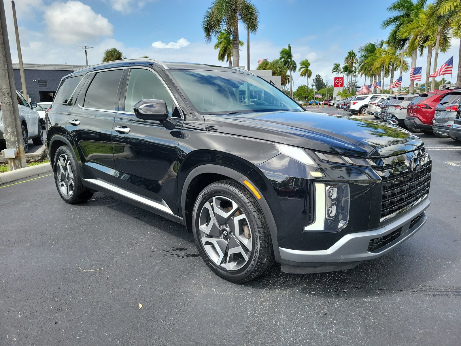 Used 2023 Hyundai Palisade SEL AWD/4WD image 3