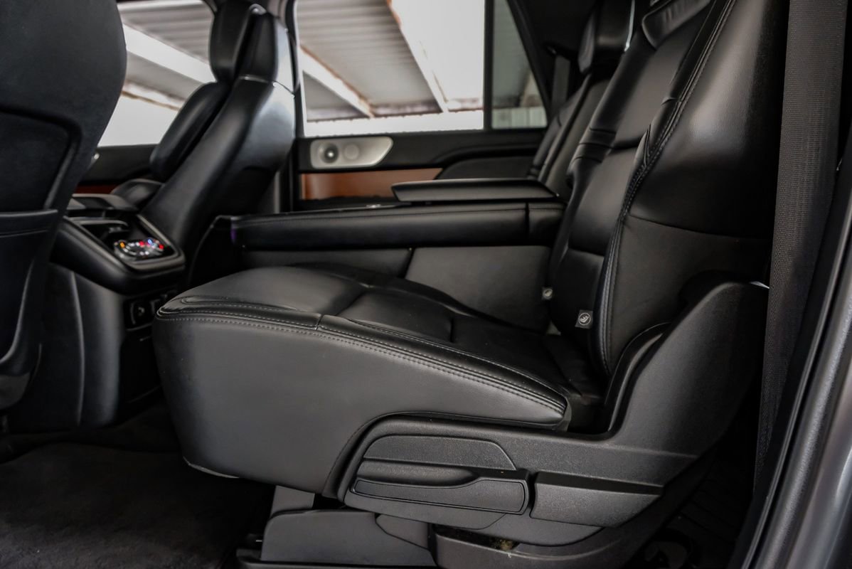 Used 2021 Lincoln Navigator L Reserve w/ Luxury Package AWD/4WD image 38