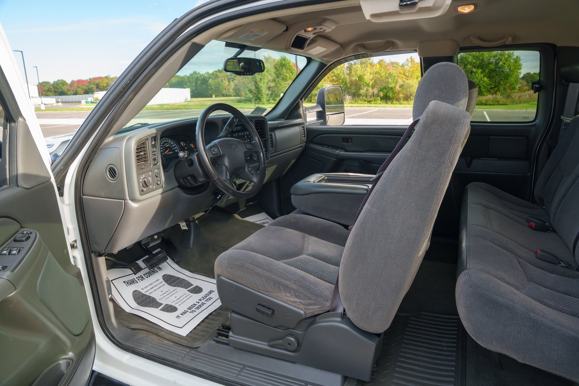 Used 2006 Chevrolet Silverado 2500 LT w/ Heavy-Duty Power Package AWD/4WD image 40