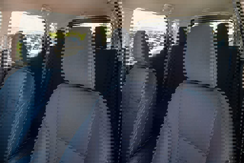 Used 2024 Nissan Rogue S image 17