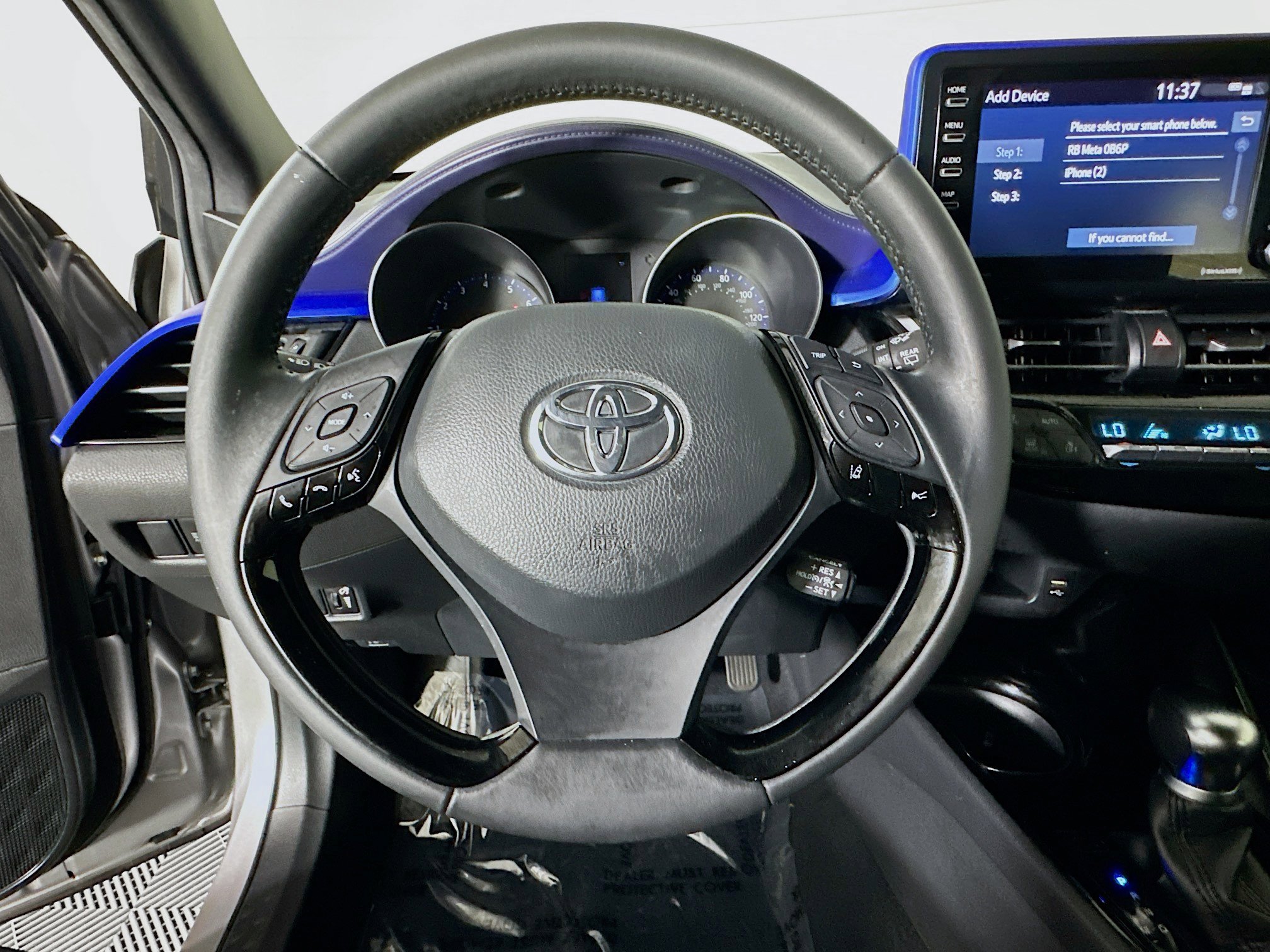 Used 2020 Toyota C-HR XLE FWD image 15