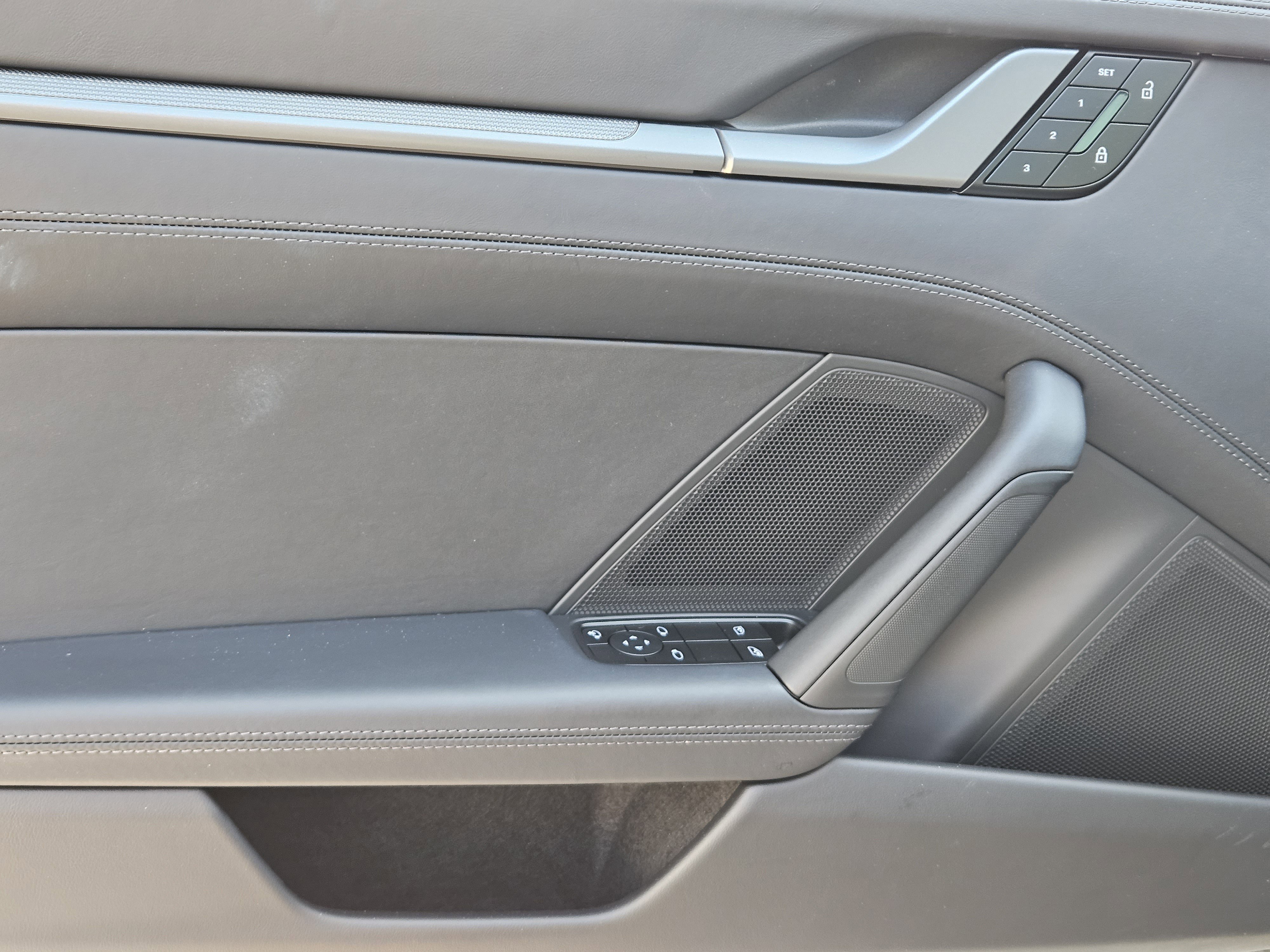 Certified 2025 Porsche 911 Carrera image 23