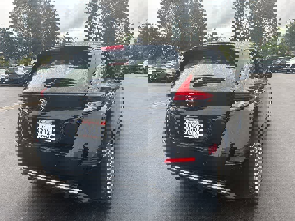 Used 2023 Nissan Leaf S image 3