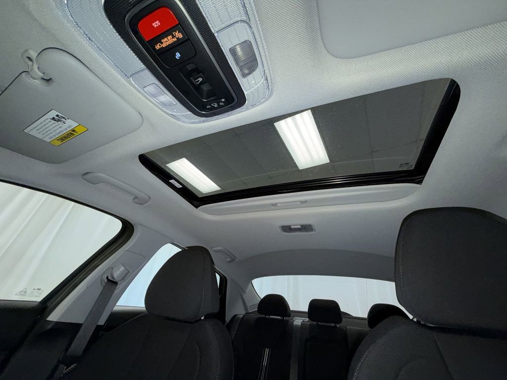 Used 2025 Hyundai Elantra SEL image 13