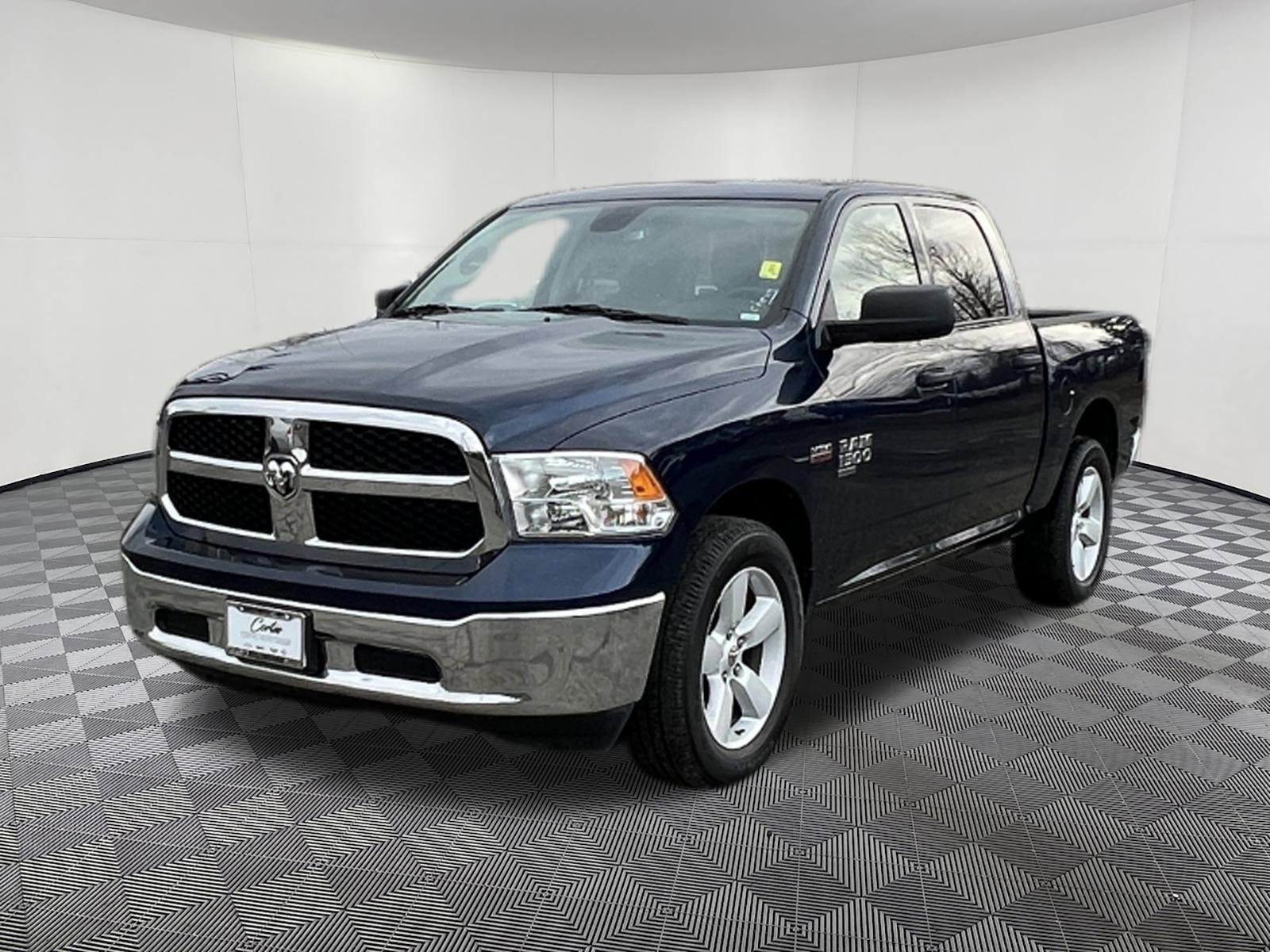 Used 2023 RAM 1500 Classic SLT image 3
