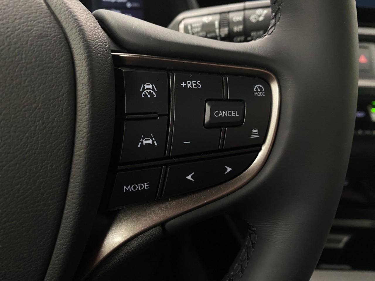 New 2026 Lexus UX 300h AWD image 16