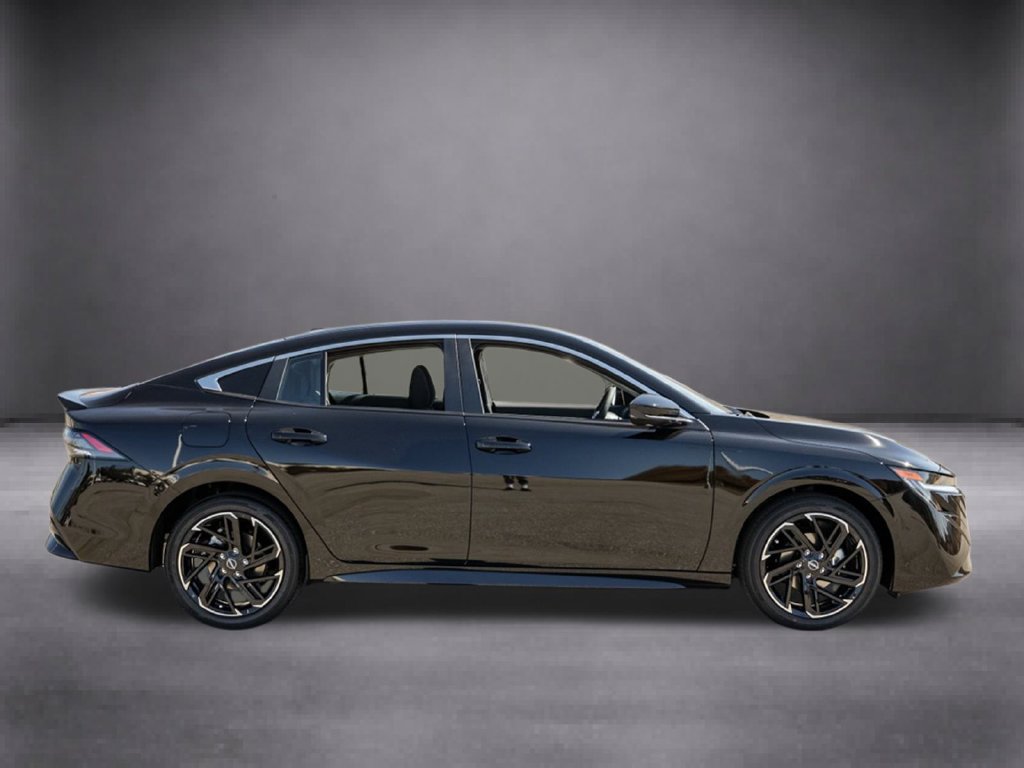New 2027 Nissan Sentra SR FWD image 3