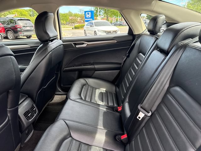Used 2017 Ford Fusion SE w/ Fusion SE Technology Package FWD image 20