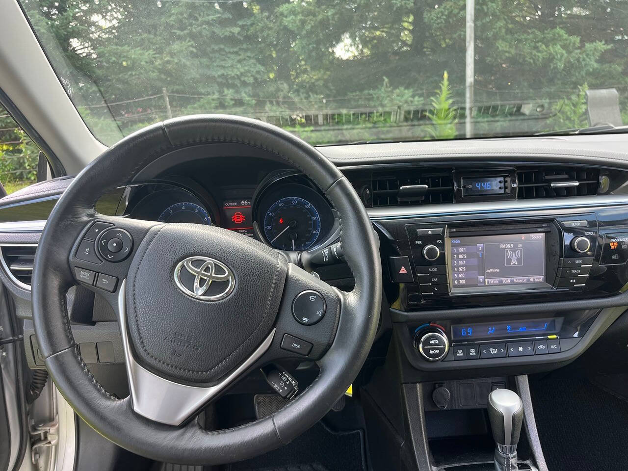 Used 2014 Toyota Corolla S FWD image 7