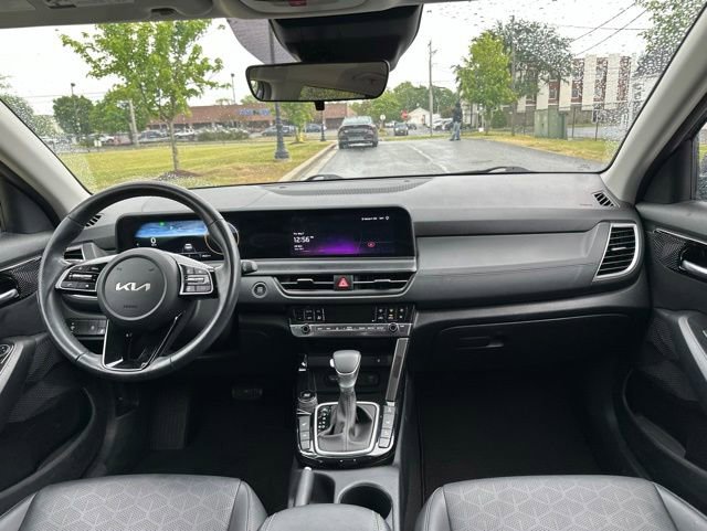 Certified 2024 Kia Seltos EX AWD/4WD image 3