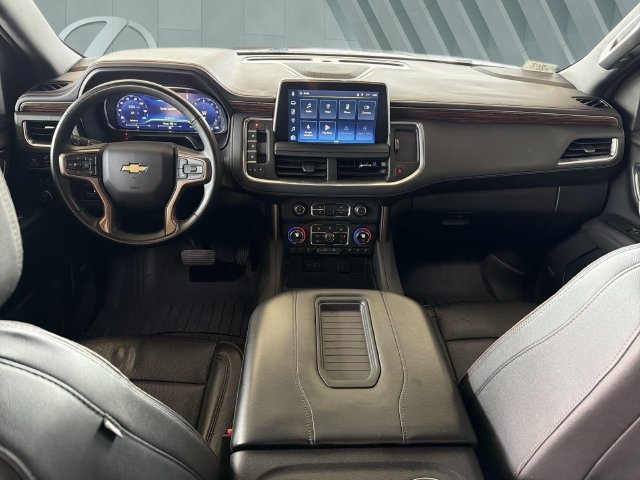 Used 2024 Chevrolet Suburban High Country AWD/4WD image 12