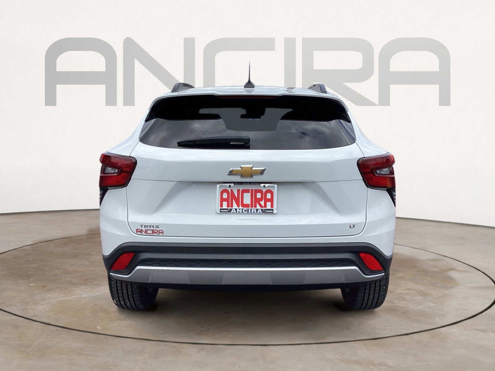 Used 2025 Chevrolet Trax LT FWD image 13