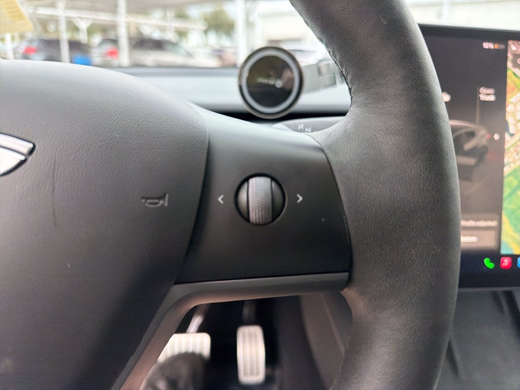 Used 2024 Tesla Model Y Performance AWD/4WD image 21