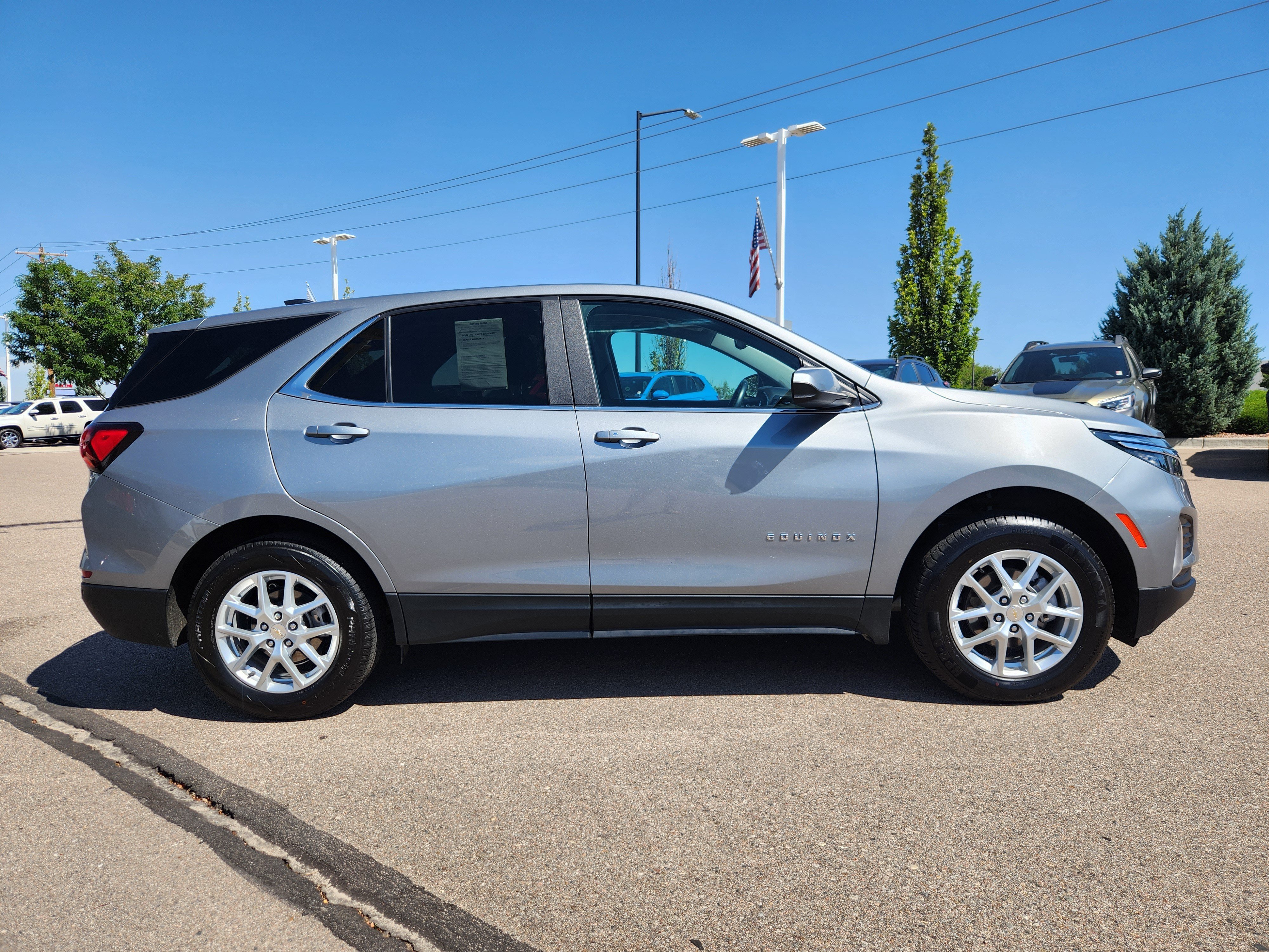 Used 2024 Chevrolet Equinox LT AWD/4WD image 2