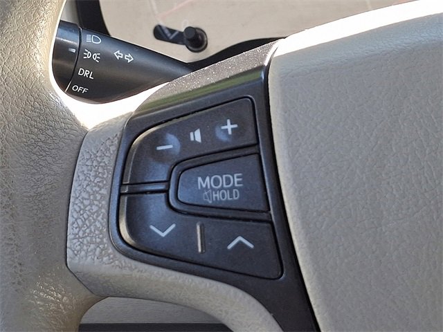 Used 2014 Toyota Sienna LE image 23