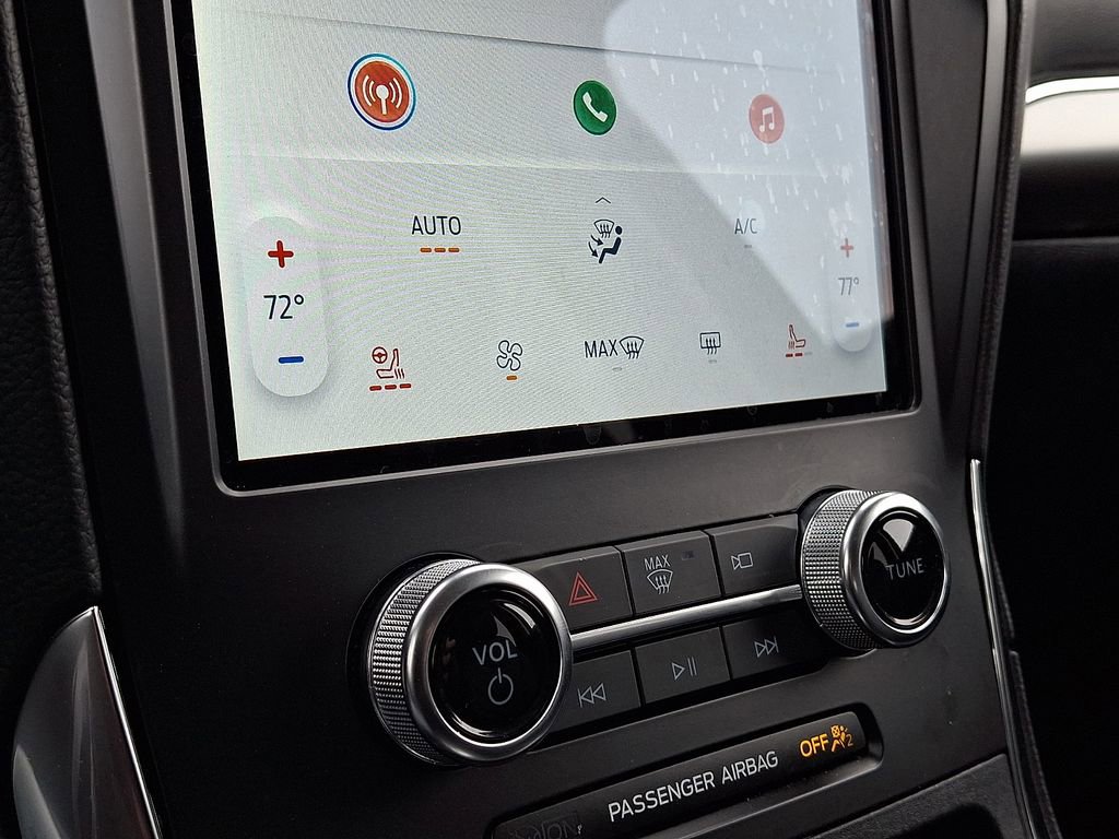 Used 2024 Ford Edge Titanium image 17