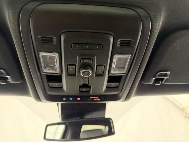 Used 2023 Chevrolet Suburban Z71 w/ Z71 Off-Road Package AWD/4WD image 50