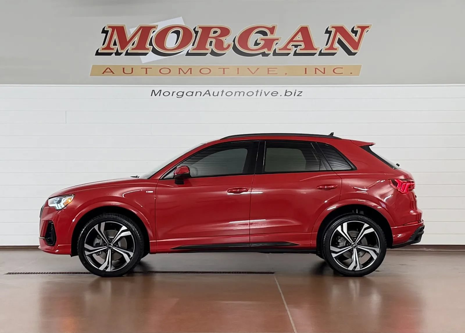 Used 2024 Audi Q3 2.0T Premium Plus w/ Premium Plus Package AWD/4WD image 6