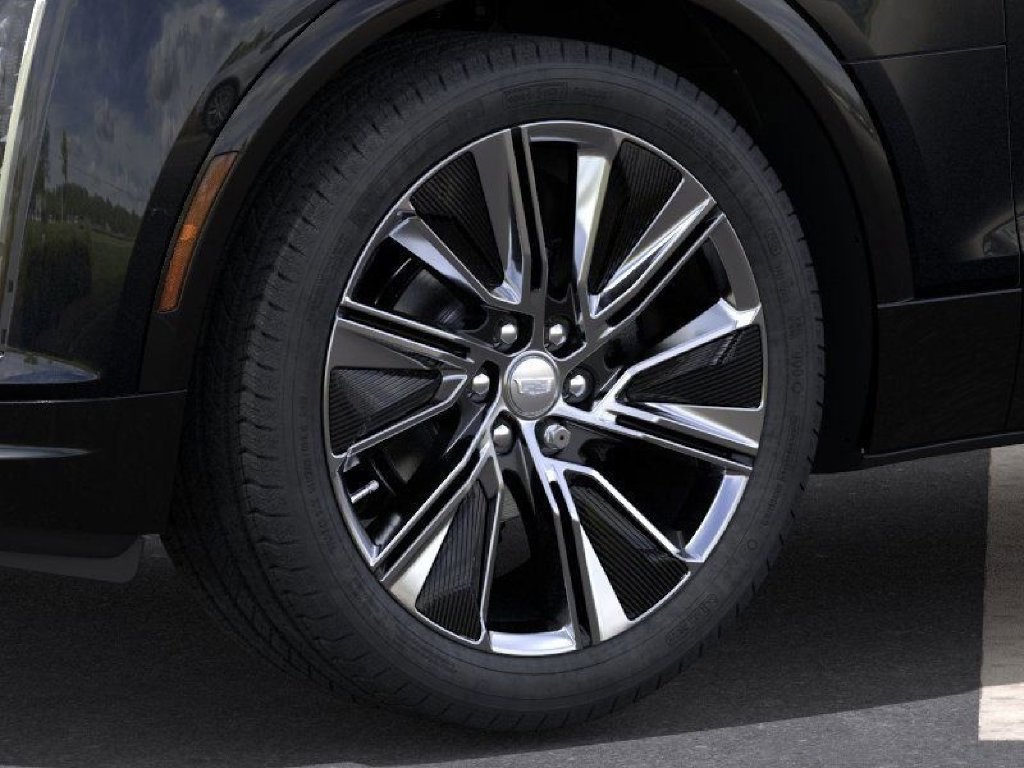 New 2026 Cadillac Lyriq Signature Luxury AWD/4WD image 9