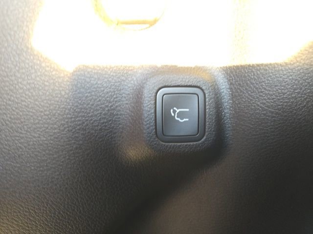 New 2026 Jeep Compass Limited image 25