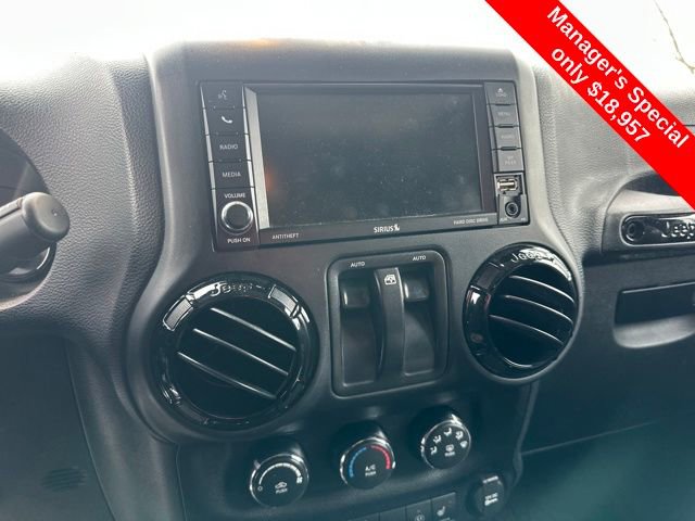 Used 2016 Jeep Wrangler Sahara image 15